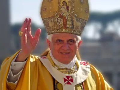 Benedict XVI Blessing 1